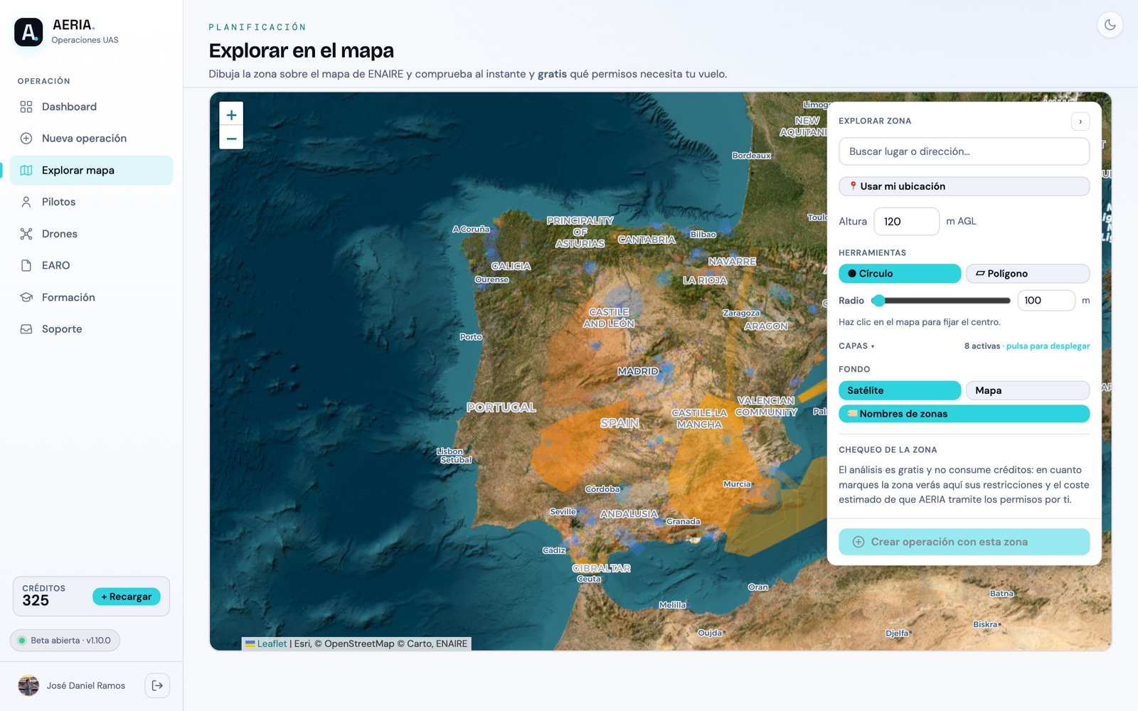 El mapa de AERIA con el espacio aéreo de España por capas y el panel para marcar la zona de vuelo